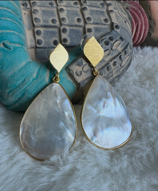 Mothers of the World Unite