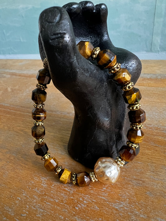 Sun, Sand and Tiger Eye